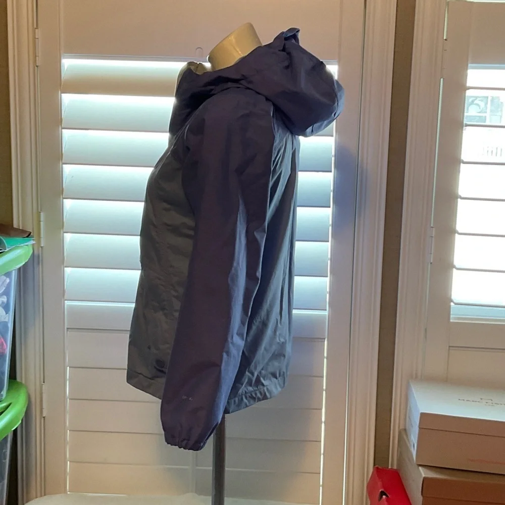 The North Face Women's Two-Tone Blue Ski Jacket